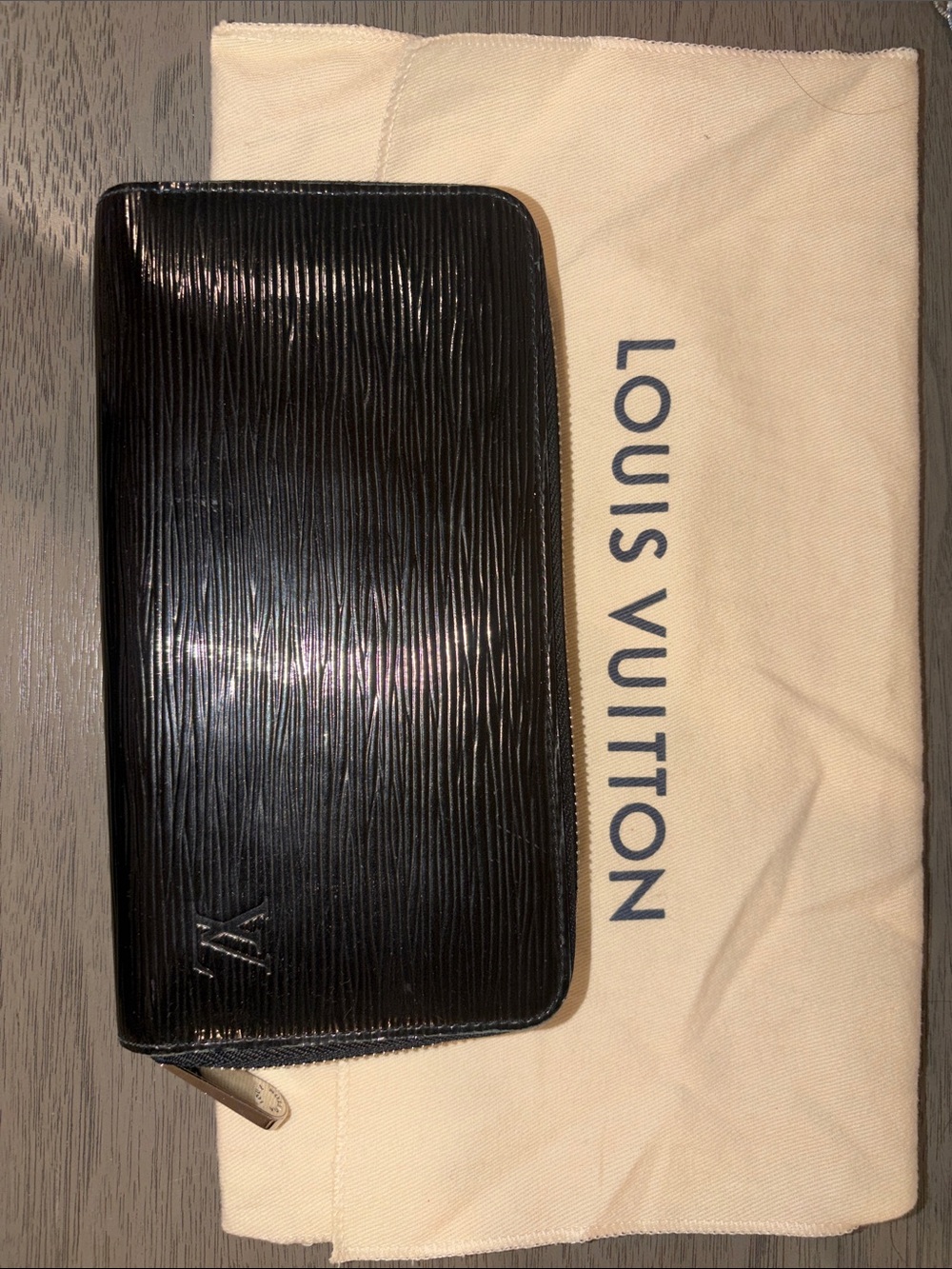 Louis Vuitton Black Epi Leather Zip Wallet with Subtle LV